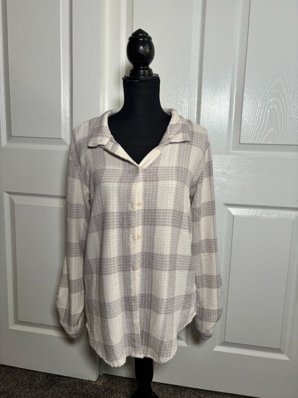 Thread & Supply ivory/grey plaid relaxed fit button-down top (size L)
